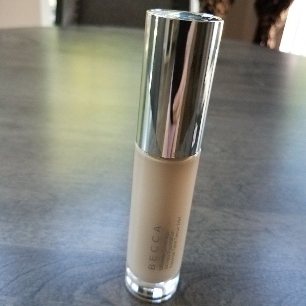 BECCA Ultimate Coverage 24 Hour Foundation NIB